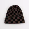 Basker Winter Acrylic Fashion Plaid tjockare stickad hatt Varma skallar Cap Beanie för män och kvinnor 226