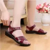 Sandalen Frauen Echtes Leder Damen Schuhe Sommer Flachen Boden Sandalen Casual Schwarz Rot 2023 Mode