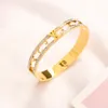 Designer Bracelet Bangle bedelarmband luxe armbanden dames brief sieraden vergulde roestvrij staal 18k gouden holle out polsbandje manchet fashion party accesso