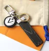 Keychains de luxe Designer Lettres porte-clés de clés de trèfle en cuir couverture en cuir femme bijoux sacs de clés de la cartouche de voiture pendentielle très bon cadeau5064603