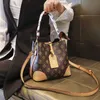 2023 Borse Liquidazione Outlet Vendita online Nicchia da donna nuova annata singola spalla secchiello moda alto senso tendenza borsa a tracolla da donna