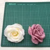 Flores decorativas grinaldas 30pcslot 9cm-10cm Grande rosa branca rosa artificial Flor de seda