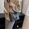 NXY Kleine Eimertaschen für Damen 2023 Trend Vintage Damen Leder Designer Schlichte Handtaschen und Geldbörsen Umhängetaschen Braun