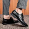 Men Brogue Shoes Brown Black Round Toe Lace-Up trouwschoenen Zaken Men Dress Shoes D2A8