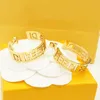 2024 Designer Extravagante grote letter hoop bungelen Klassiek 3 Kleuren Kerst cirkel Oorbellen Hip Hop Oorbellen Oorbel voor Vrouwen Feest Bruiloft Hoops Groothandel