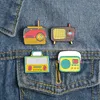 Brooches Styles Of 80's Raido FM Stereophonic Receiver Enamel Brooch Pin Metal Cute Cartoon School Bag Decoration Badge Funny