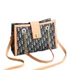 2023 portemonnees opruiming outlet online verkoop dames mode rode tas contrast kleur premium print een schouder crossbody tas