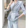 Pantalones de dos piezas para mujer Vestido Irregular Blazers plisados Abrigo OL Turn Down Collar Suit Cardigan Chaqueta con cinturón Tops Long Spring Autumn 2pcs Set 230209