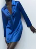 Sukienki na zwykłe Yenkye Fashion Women Blue Ningated Satin Sukienka z długim rękawem kołnierz klapowym