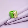 Anello solitario 2023 nuovo INS simpatico cartone animato resina orso acrilico anelli di metallo per le donne ragazze colore della caramella estetica piazza gioielli all'ingrosso Y2302