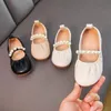 First Walkers Spring Children Girls Flat Pearl PU Leather Shoes Kids Baby Princess Shoes 230210