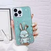 Étuis de luxe à paillettes 3D avec support de lapin pour iPhone 15 Plus 14 Pro Max 13 12 11 XR XS X 8 7 6 Mignon bel animal souple en feuille de TPU avec confettis à paillettes et colle avec béquille