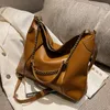 Borse a tracolla inclinate da donna Moda casual Borsa da donna Borsa a mano piccola Borsa in pelle PU ad alta capacità Grande volume all'ingrosso Borsa per cellulare da ragazza nera G4816