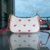 Neue Abendtaschen Schulterhandtasche Frauen Mini Tote Weißes Leder Unterarmtasche Mode Umhängetasche Luxurys Designer Handtaschen Geldbörse Love Print Valentine 230207