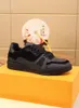 Sneaker trainer di design nero 2023 Schema casual designer di lusso Sneaker in pelle classica in pelle scamosciata in pelle scamosciata da esterno