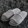 Slippers Women/Men Fleece Slippers Solid Color Coral Soft Non-disposable Home Hospitality Slippers Party Gifts For Hotel Guests Slippers G230210