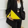 2023 Sacs à main Liquidation Outlet Vente en ligne Nouvelles femmes polyvalentes Texture Premium ins Bandoulière Triangle Ajustable Mère et Sac en Un Mode Vert