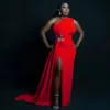 Red Long Zuid -Afrikaanse prom Bruidsmeisje jurken een schouderzijde Slit Appliques Satin Black Women Party Dress Plus Size Evening Jurkens