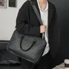В портфезах мягкая кожаная тканая портфель для мужчин модные модные туристические ноутбук сумочка в стиле корея мужской мешок для плеча модные 230210