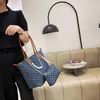 Designer Handbag Store 60% rabatt p￥ Hong New Western-Style Women's One-Shoulder Tyg Simple Capacity Portable Tygv￤ska