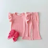 衣料品セットガールズ服セット新しい夏の子供フライスリーブ薄いTシャツトップフレアパンツ2ピースホームスーツベビーコットンカジュアル服w230210