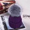 Bonsons de bonnet / crâne Caps 15cm balles femmes hiver chapeaux chauds femelles femelles mignonnes tricotées de vraie fourrure pompom enfants garçons grilles