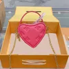 Kosmetiska v￤skor fall 23SS Womens Valentine Day Heart Vaity Bags Love Style med topphandtag Totes Gold Metal Chain Crossbody Shoulder Cosmet