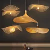 Luces Lámpara de bambú creativa Sombrero de paja Lámpara Sombra E27 Techo tejido Lámpara colgante para sala de estar Restaurante Comedor Vestíbulo Granja 0209
