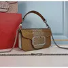 Nuova borsa portatile piccola quadrata in cristallo con lettera decorativa in ottone con fibbia magnetica leggera borsa a tracolla singola di lusso