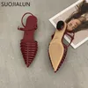 Новые сандалии Suojialun 2022 Бренд заостренные женщины -футболка Sandal Fashion Узкая полоса Hollow Out Slingback Those круглый низкий каблук 5e3c