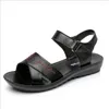 Sandalen Frauen Echtes Leder Damen Schuhe Sommer Flachen Boden Sandalen Casual Schwarz Rot 2023 Mode