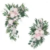 Decoratieve bloemen kunstmatige bordeauxige bruiloft boog blush roze draperende stof receptie achtergrond decor