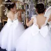 Flicka klänningar ganska blomma gilrs bröllopsklänning tyll applikationer barn sveper barn