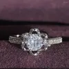 Wedding Rings Silver Color Designer Bloemstijl Fancy Engagement Sieraden Cubic Zirconia Romantische Valentijnsdag Gift R3105