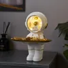 装飾的なオブジェクトの図形クリエイティブな宇宙飛行士彫像ストレージトレイノルディックホーム装飾デスクストレージ宇宙飛行士フィガイリビングルームテーブル装飾キーストレージ230210