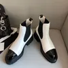 첼시 부츠 여성 부츠 여자 최고 품질의 코우 스킨 특허 가죽 높은 탄력성 탄력적 밴드 편안한 플랫 신발 디자이너 혼합 컬러 두꺼운 바닥 발목 부츠 35-42