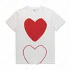 Masowe męże Play T Shirt CDG Designer serca Casual Womens des Badge Garcons Graphic Tee Serce za literą na piersi T-shirt H14