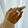 Anéis de concha quadrada e robusta vintage para mulheres brancas colorido damas grandes anel de joalheria de joalheria de joias de joalheria tomada de presente