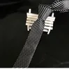 Laço lanche de alta qualidade 2023 designers marca moda formato formal de 6 cm para homens Black White Stripe Coconsce Festa com caixa de presente