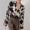 Damblusar Skjortor Cow Print Button Up Dam Långärmad blus Koreanskt modekläder Chiffong Streetwear Plus Size Toppar Vår 13486 230211
