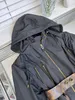 Kvinnorjackor Designer 2023 Ny Spring Summer Hooded med läderbälte Fashion -knappfickor långärmad jacka Kvinnor Lossa avslappnade rockar 5q4e