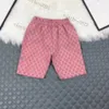 23 Conjuntos de roupas de grife de luxo para crianças T-shirt rosa com monograma shortst moda marca de moda britânica verão tesouros infantis e meninas algodão duas peças 4 cores
