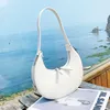 Shoulder Bags Woman's Korean Brand Design Personality Retro Shoulder Crescent Bag Osoi Exquisite Small Leather Pretty Clutch Half Moon Handbag G230210