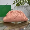 7A Качественная женская сумка-клатч Дизайнерские сумки The Pouch женская натуральная кожа 98062 Сумка через плечо Роскошные сумки через плечо модные женские кошельки через плечо