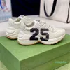 Sapatos de designer de luxo Rhyton Sneakers Beige Men Women Shoe Trainers Vintage Chaussures Ladies Classic Fashion Designers Sneakes Lesliecheung3