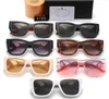 2023 nieuwste modeontwerper zonnebril klassieke bril bril Luxe 8785 buiten strand zonnebril voor man vrouw mix kleur optionele driehoekige handtekening