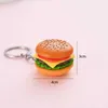 Sleutelringen 1 stcs Creatieve hamburger Keychain Resin Keychain voor vriend geschenk schattige simulatie voedseltas hanger accessoire sleutelhanger auto sleutelhanger g230210
