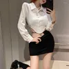 Robes de travail Zircon Boutons À Manches Longues Femmes Irrégulières Chemise Courte Blanche Évider Mini Jupe Été Spice Girl Chic Style Sexy Costume De Fée