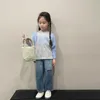 Conjuntos de roupas coreano crianças roupas primavera novas letras casuais manga curta tshirt coringa blusa de malha calças jeans conjunto de três