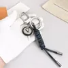 2023SS Designer Schlüsselbund Liebhaber Autoschlüsselschnalle Luxusmarke Leder handgefertigte Karabiner -Schlüsselanhänger für Männer Frauen Taschen Anhänger Keyrings Brief Brief